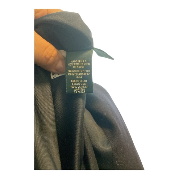 Women’s Vintage Lauren Ralph Lauren Navy Wool blazer with patch, size 6 petite - Picture 3 of 4